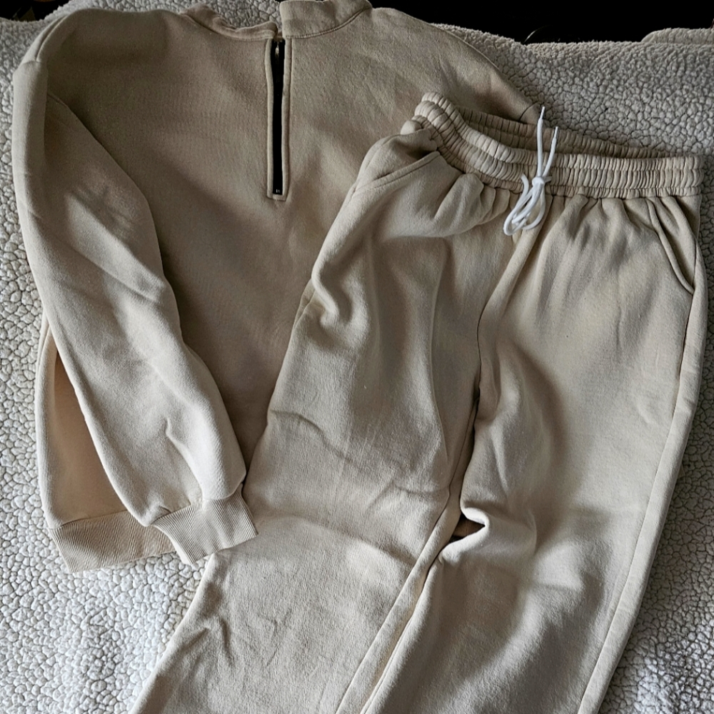 Lounge wear set.